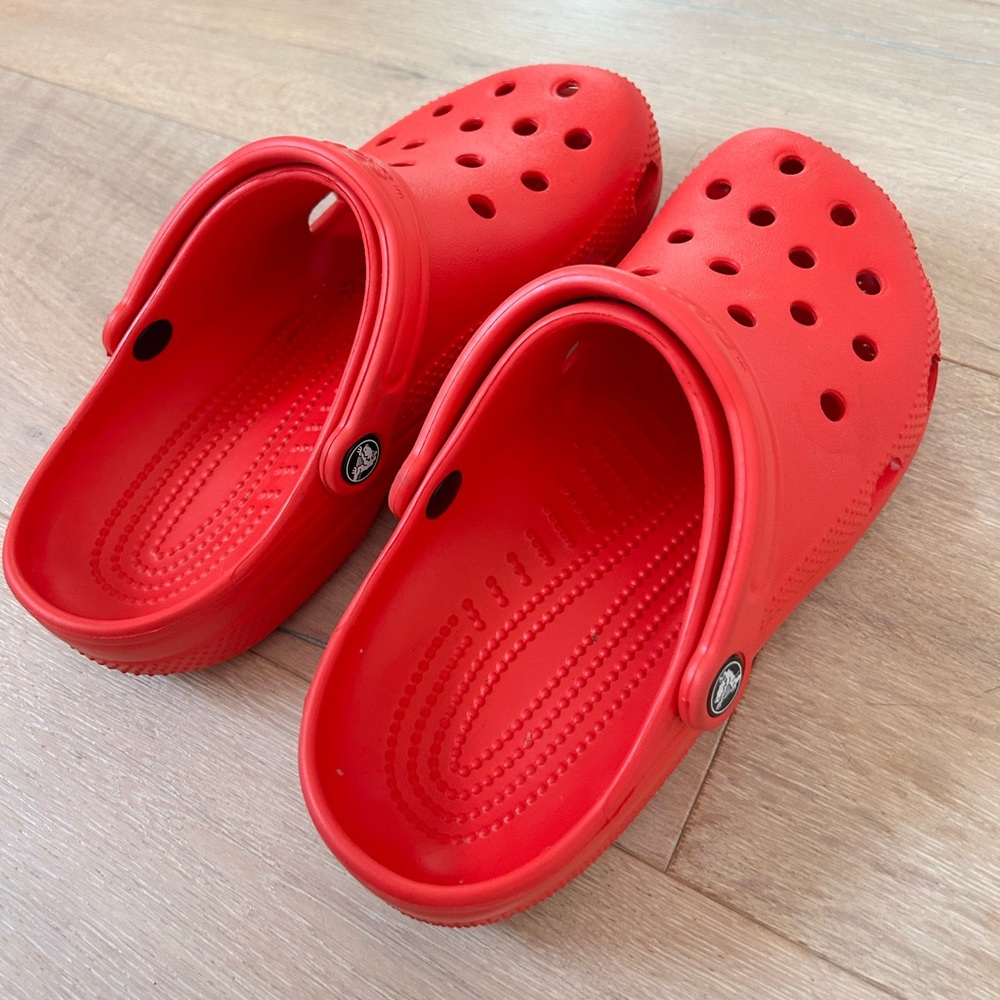 CLASSIC CLOG PEPPER mens 7 women’s 9